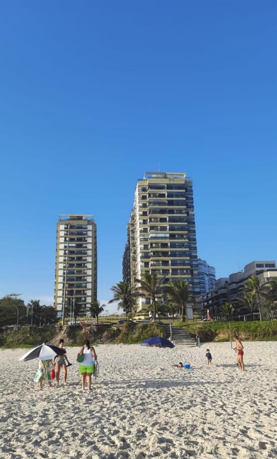 Lindo Apto No Barrabela, Todo Equipado, Com Arcondicionados Split Novos No Quarto E Na Sala, Limpissimo, Cheiroso, Novinho, Condominio Em Frente A Praia, Com Piscina Aquecida, Sauna, Quadra, Academia, Lavanderia, Salao De Beleza, Restaurantes, Mercad Río de Janeiro Exterior foto